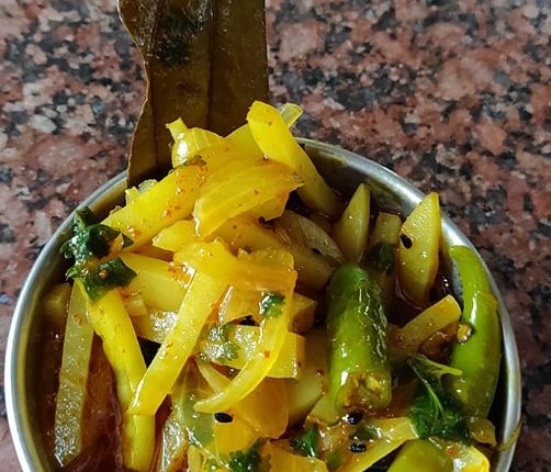 Alu Chochodi- Potatoes in a simple gravy